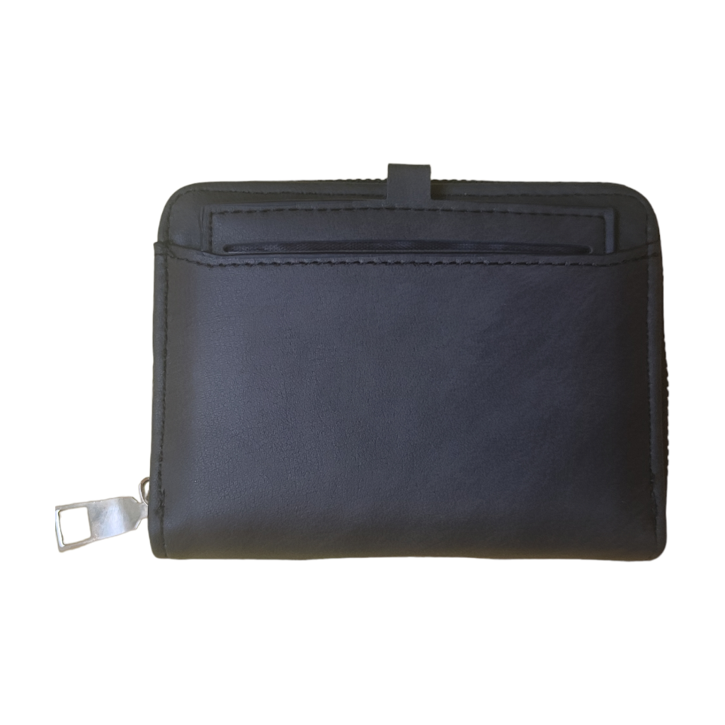 Billetera para caballero con cierre exterior.Negra