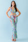 Conjunto de top corto con espalda abierta fruncida y cuello halter con estampado abstracto multicolor y pantalones de cintura alta